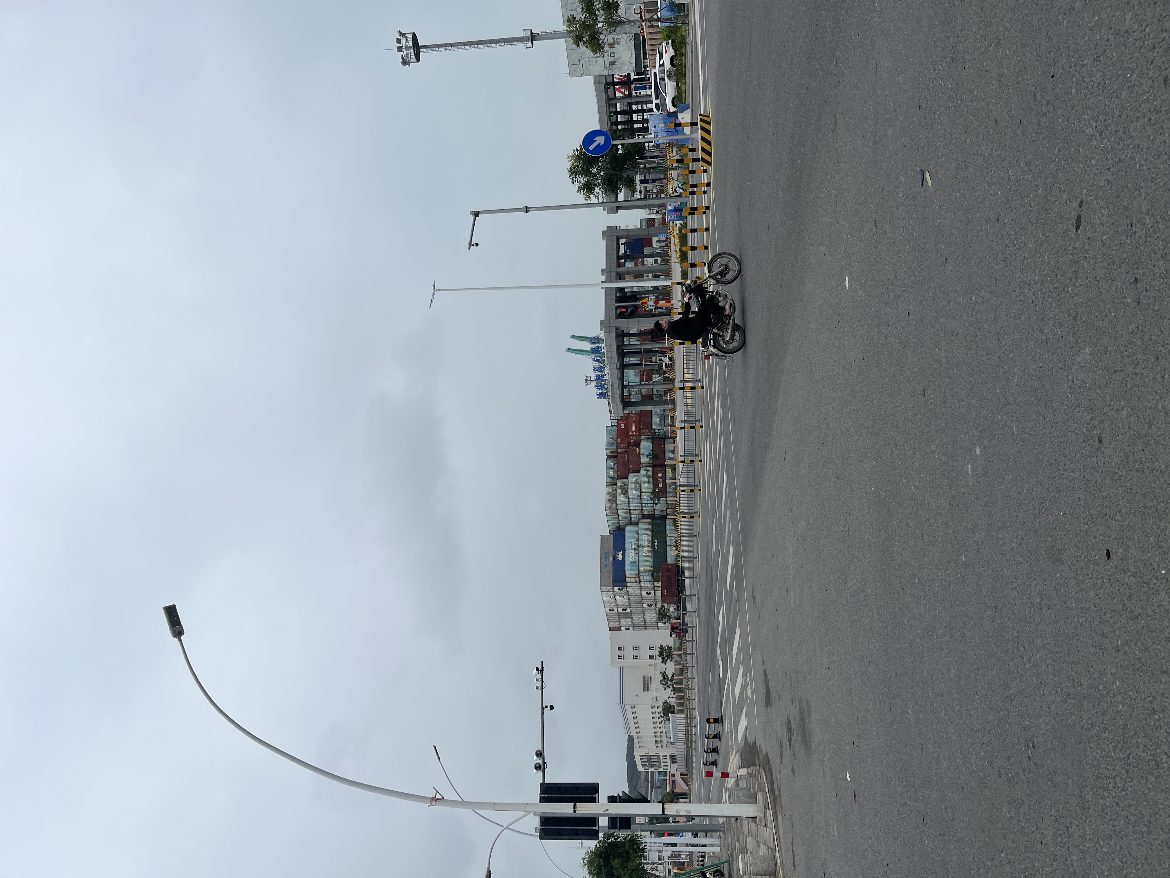 广澳红绿灯路口